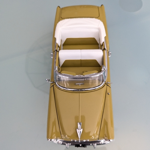 Sun Star 1953 Chevrolet Bel Air Convertible Die Cast Model Car Collectible 1:18 - Picture 4 of 12